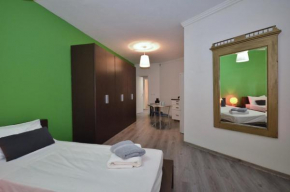 Torri Katur Studio Apartment